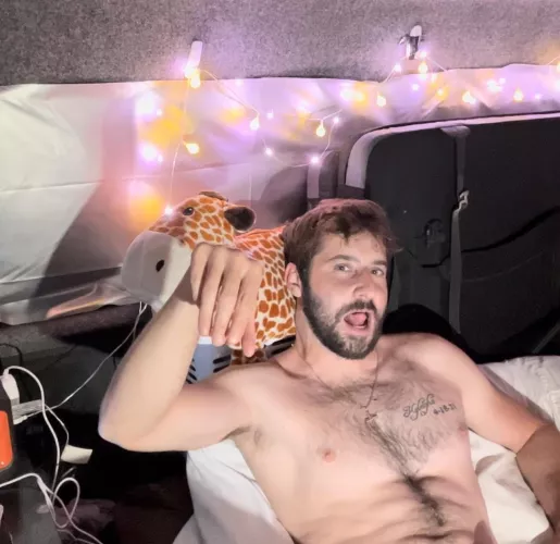 My gay pose 😜 by Roo_lawnmaster