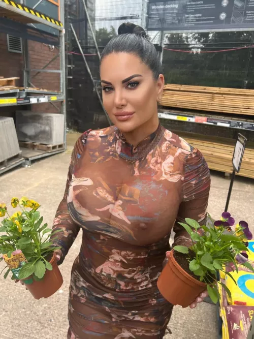 Picking out plants by Y00nT33n