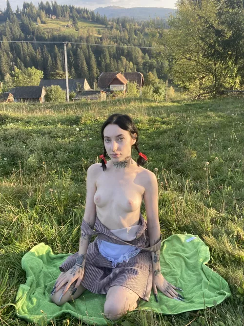 released into the wild to search for a guy who will fuck me by Rightishhipflask