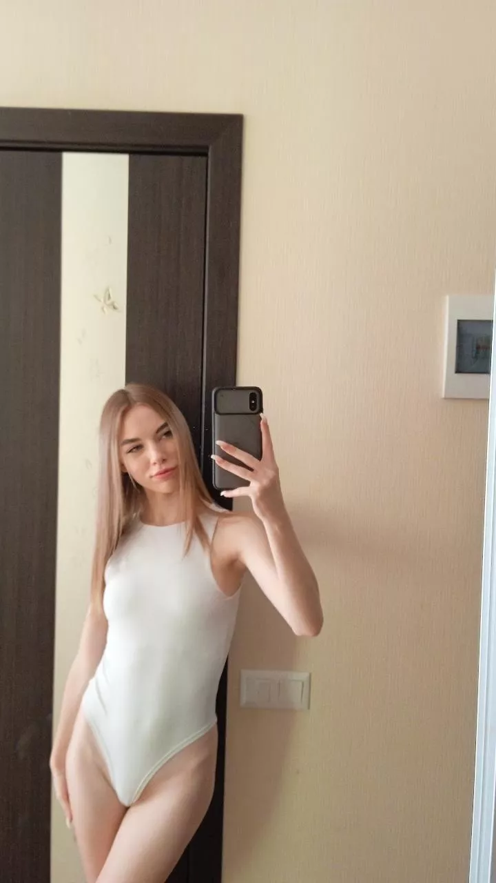 Some guys say I'm too petite posted by TheReverse1