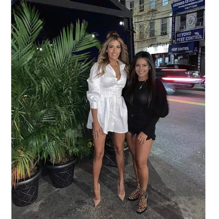 Tall Or Small-You Can Only Pick One posted by paulapax