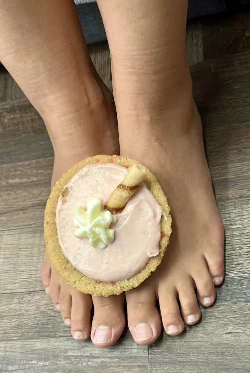 This cookie got wrecked by TetheredSoles