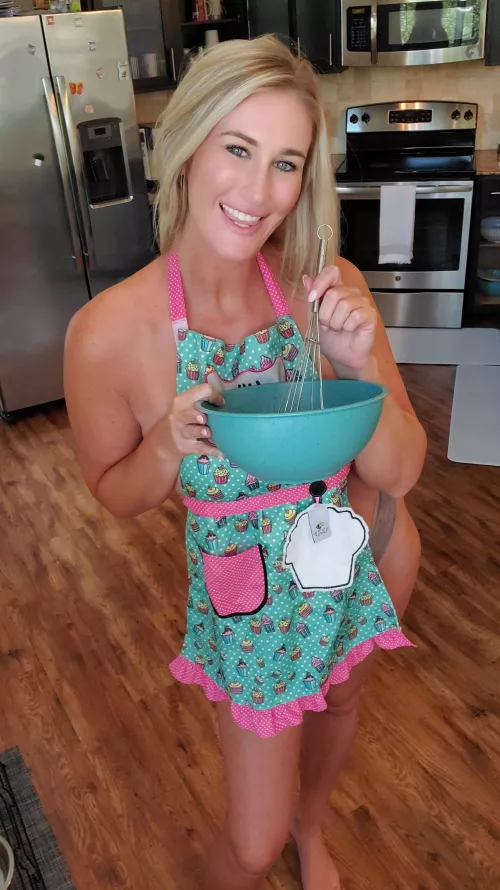 Wearing nothing but an apron... by NashAllie