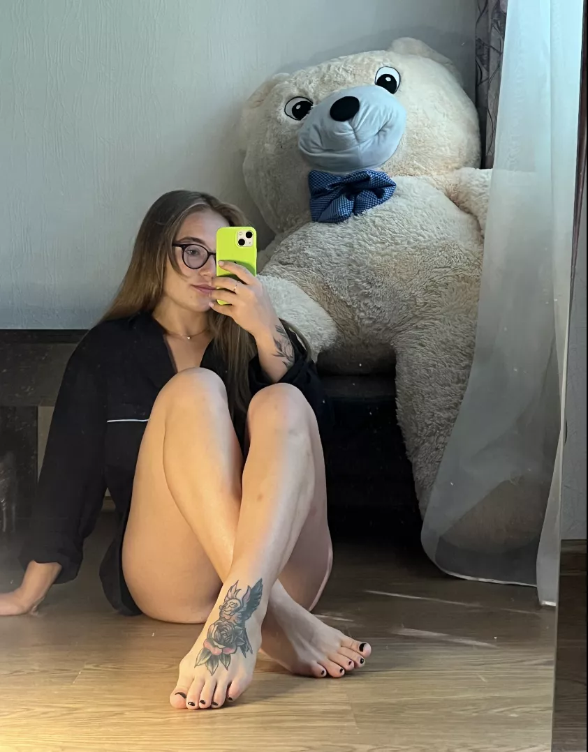 do you like my tattoo, honey? posted by nana32222