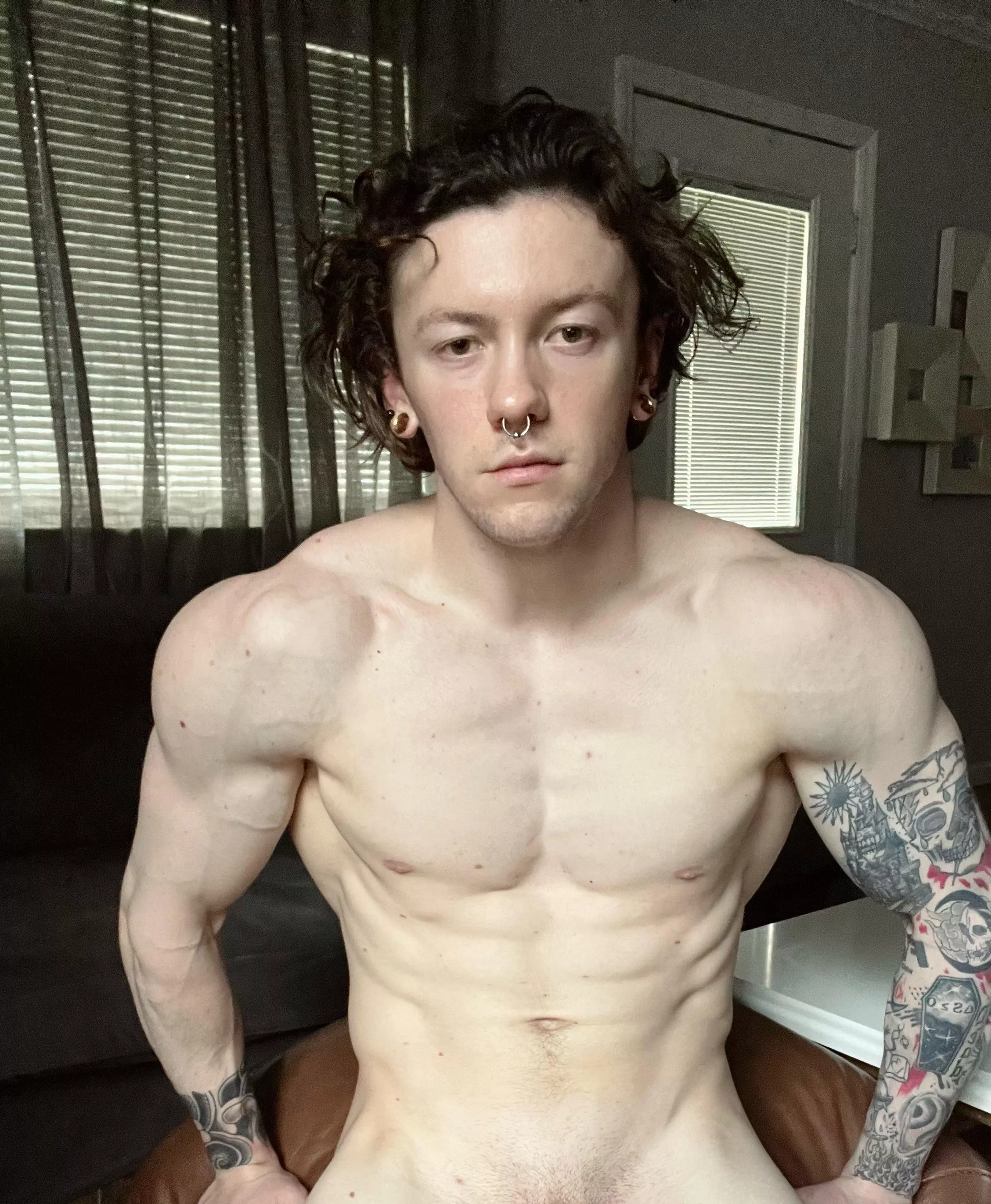 Hot and slutty 🔥 posted by sadandhydrated_97