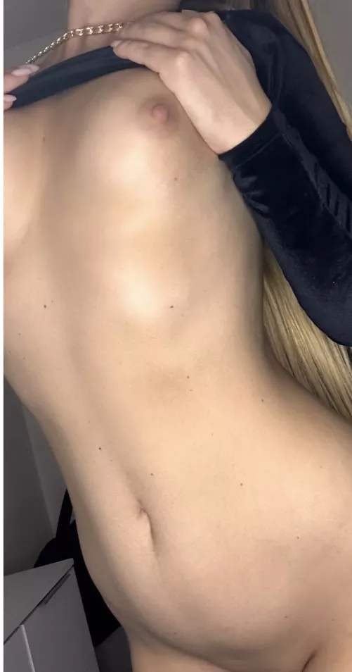 Is my size a turn on?? by MoreServicea