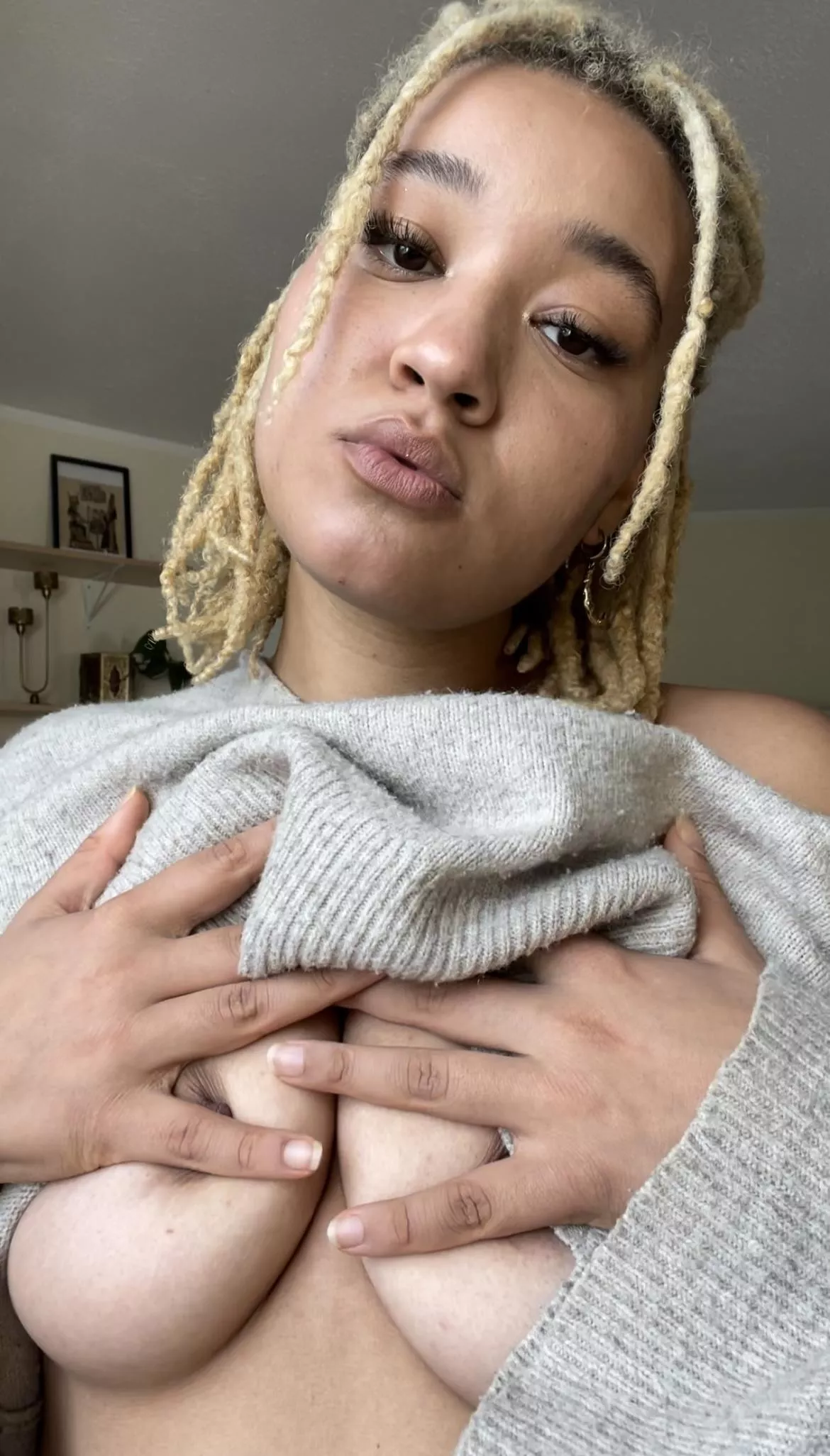 Jumper season! How are you keeping warm ;) posted by Rosellaspice