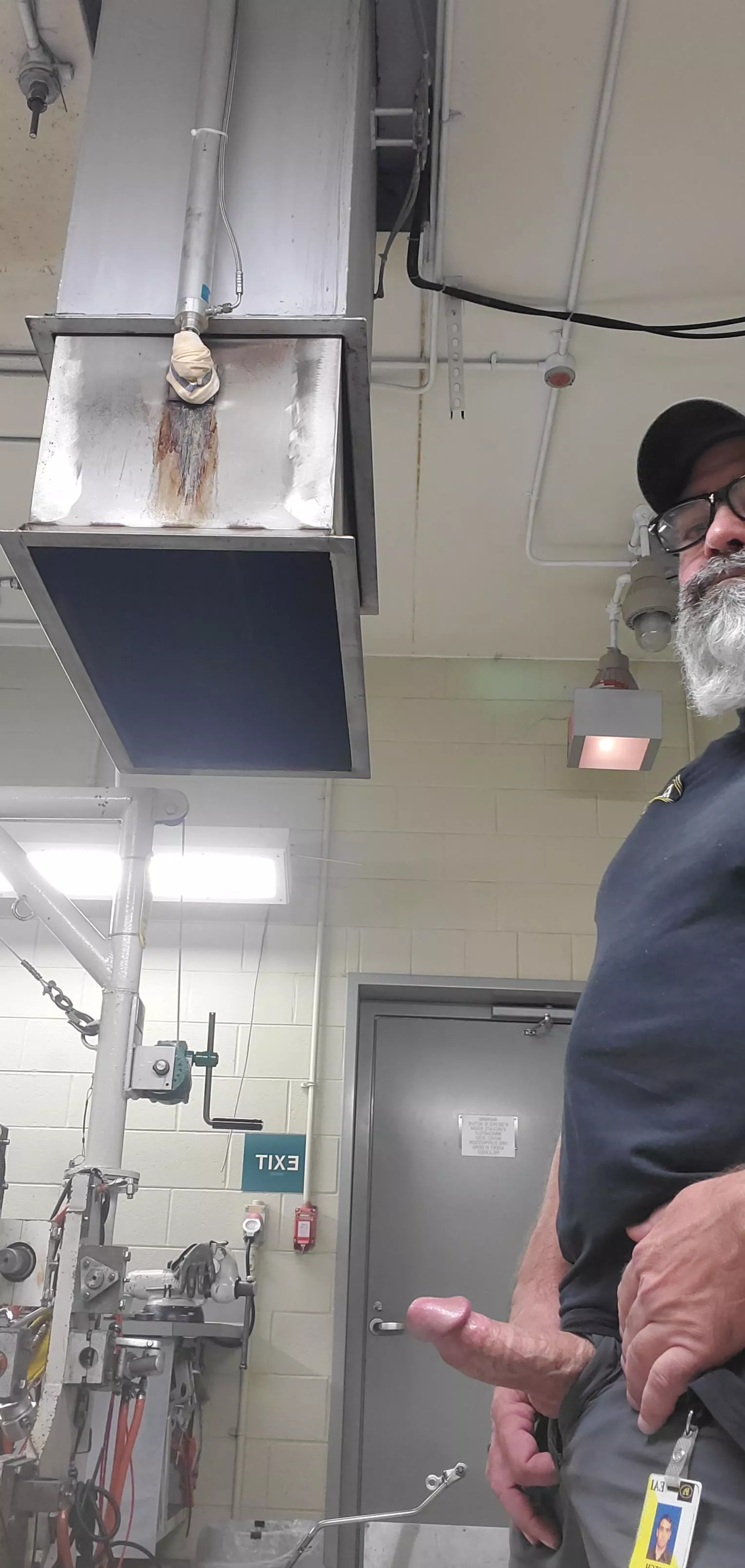 Pops kinda horny [57] posted by AcceptableWolf3108