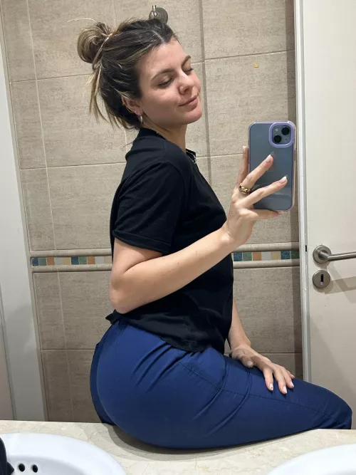 Pretty petite freak by StrawberryKittie69