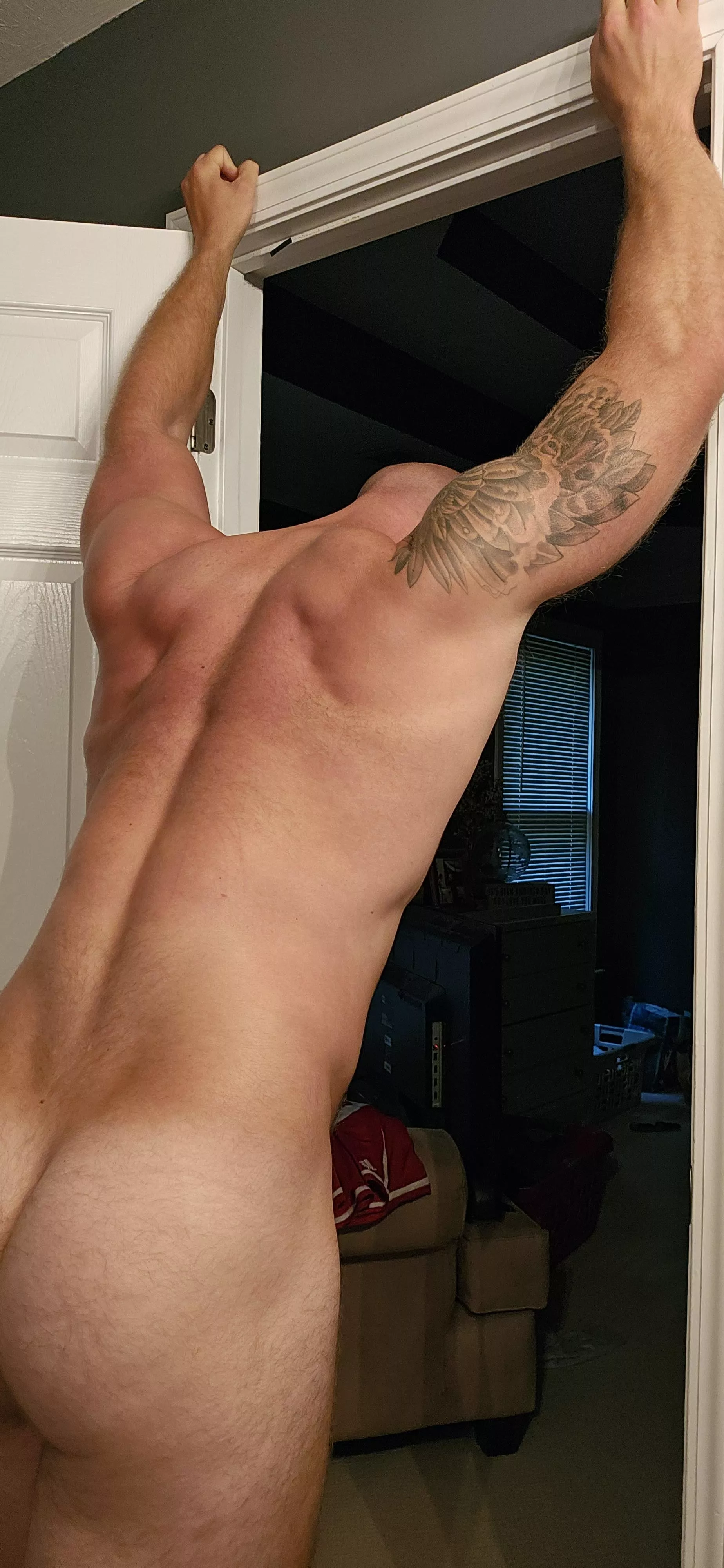 Stretching my back a little... posted by eaglewatcher88