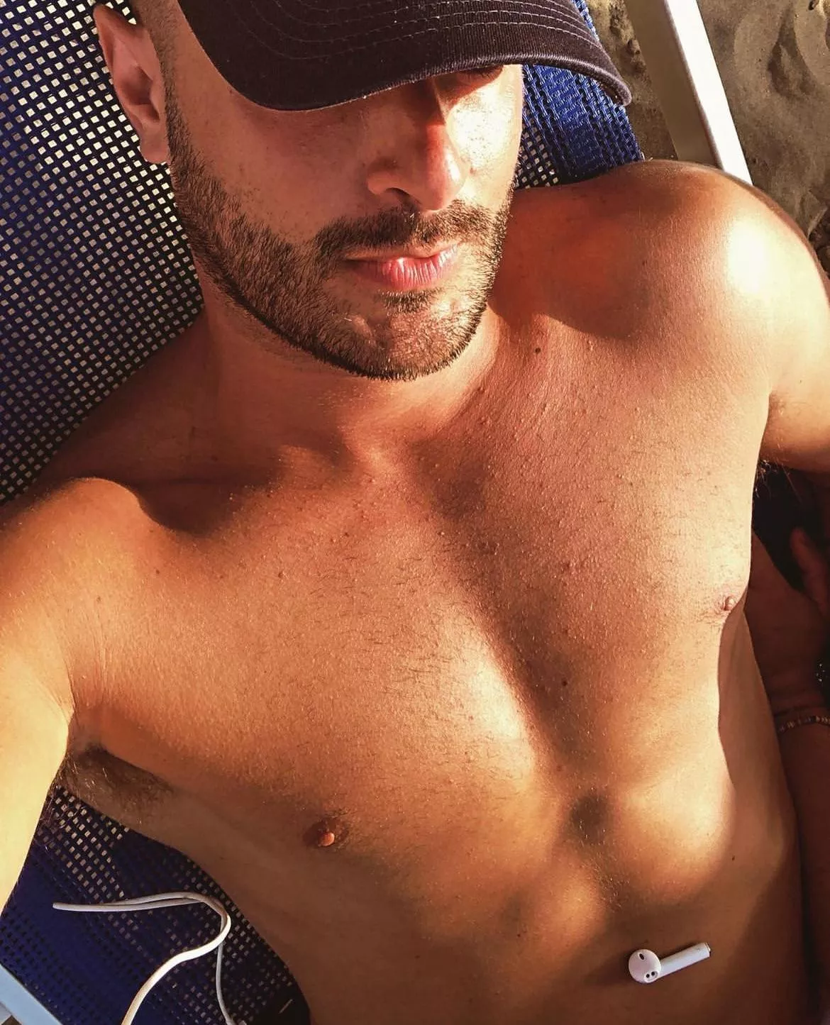 Sup 😏 posted by SedentaryPedant