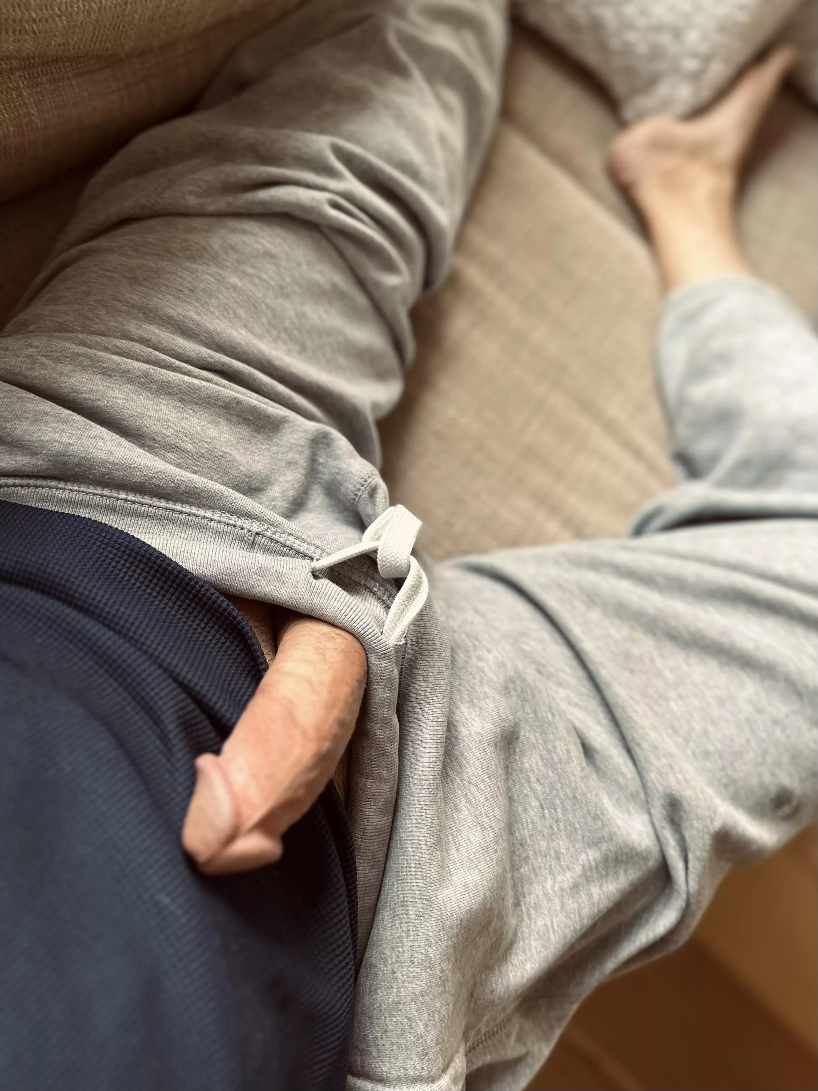 Trying to relax and it just popped up (40) posted by nomfortably_cumb