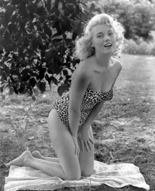 Bunny Yeager (1950s) by OswaldMontalmo