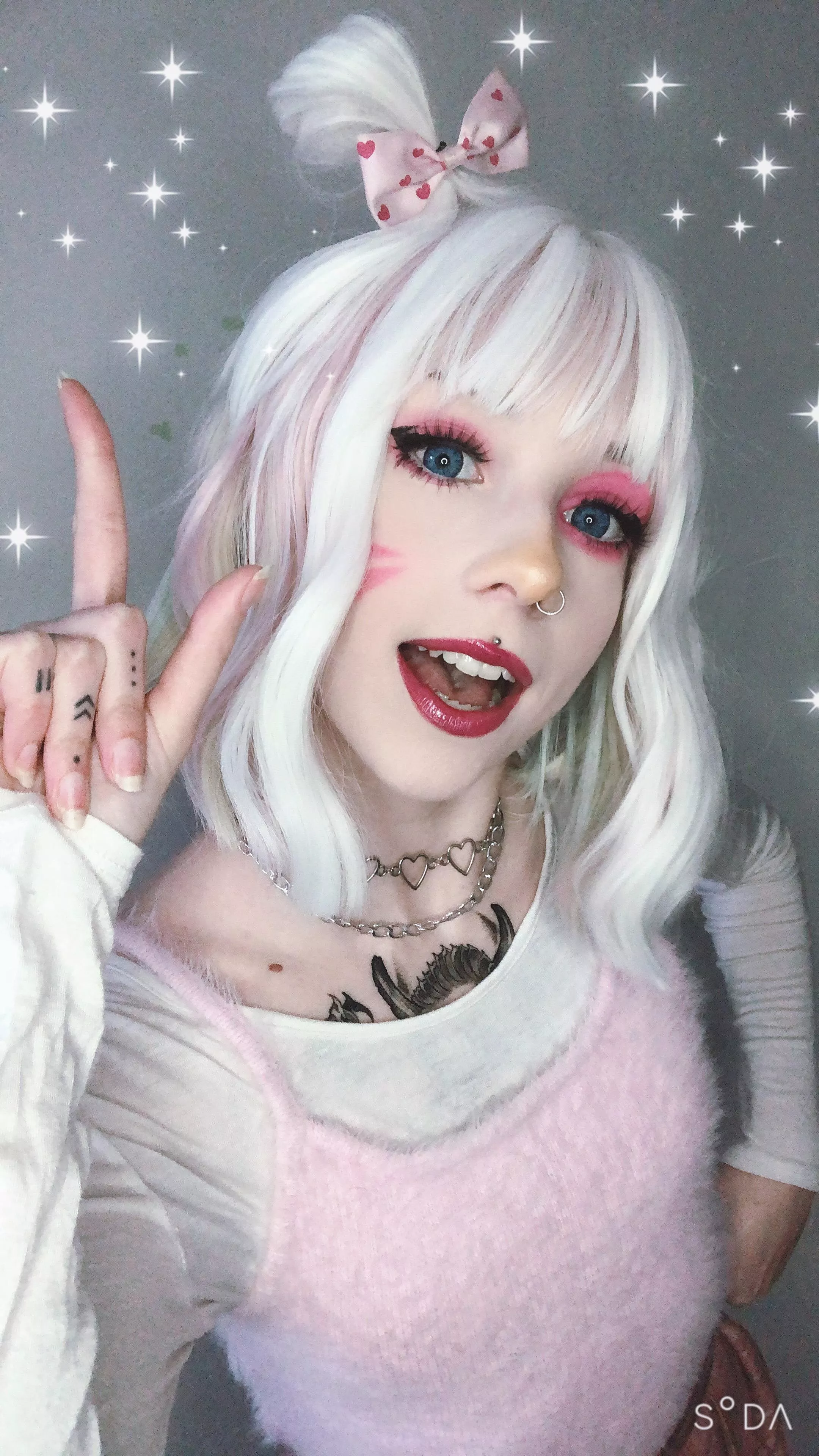 Can we be playmates? posted by SunnyOutfield