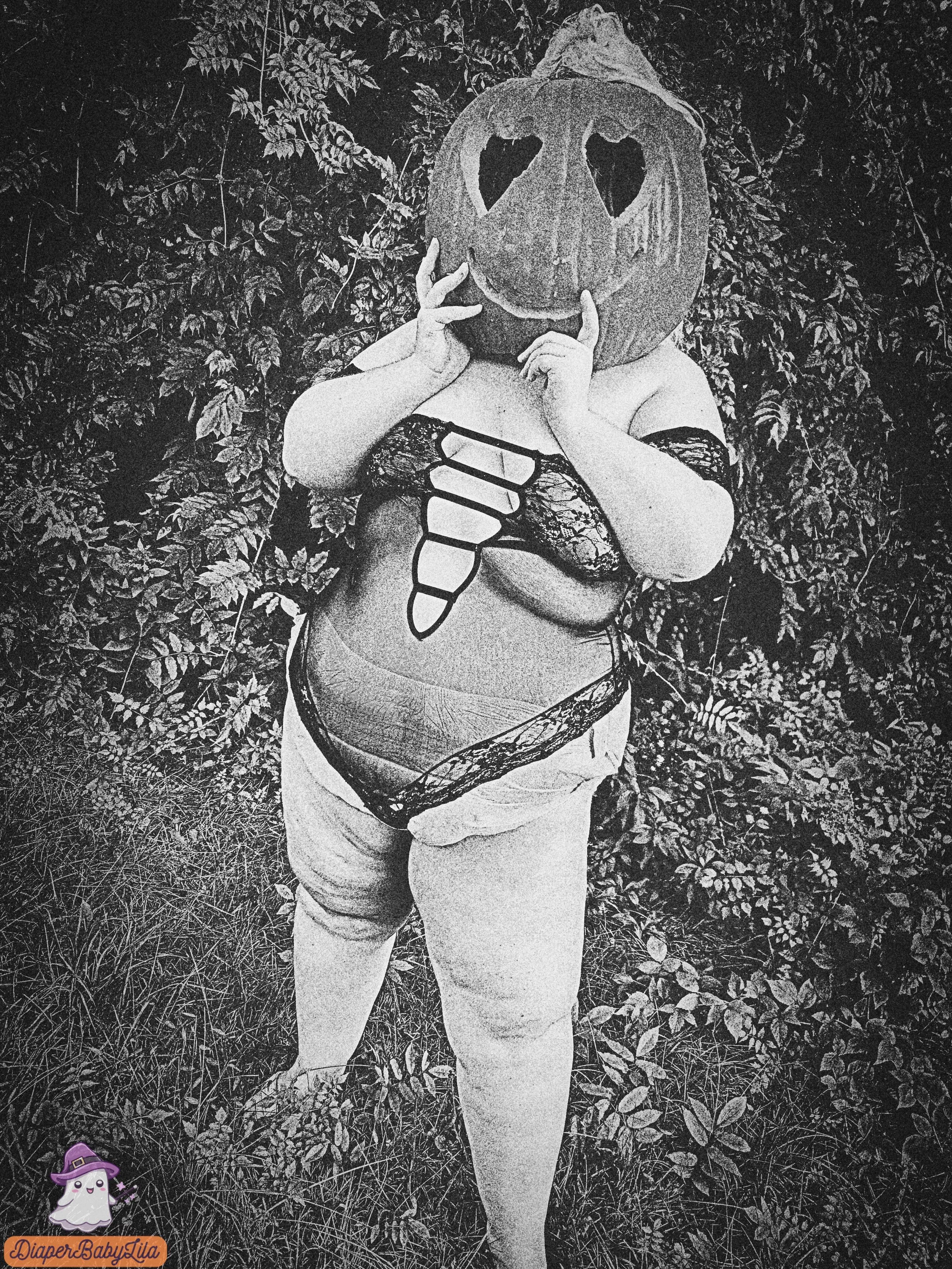 Have you heard the myth of the pumpkin witch? The story goes that she goes from house to house during each night of October and curses any naughty babies not in their diapers!🎃 Make sure you’re padded or risk the consequences!🔮 posted by thediaperbabylila