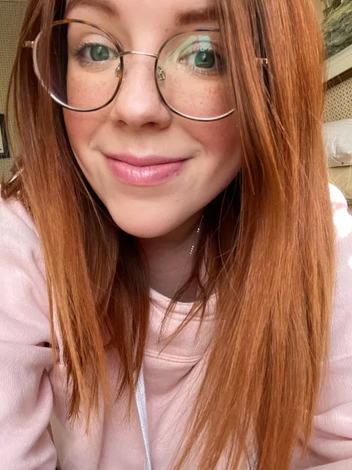 I always think my big glasses look cute on me! 💕 [F] by snildeep