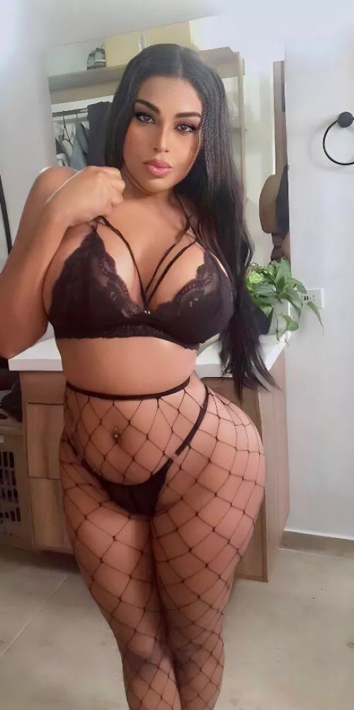 Japanese/Latina mix HOT or No? Be honest by kutegewajr