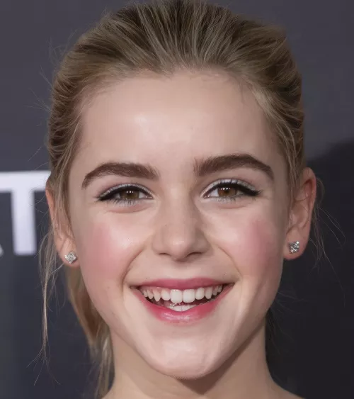 Kiernan Shipka by cashmere1977-2