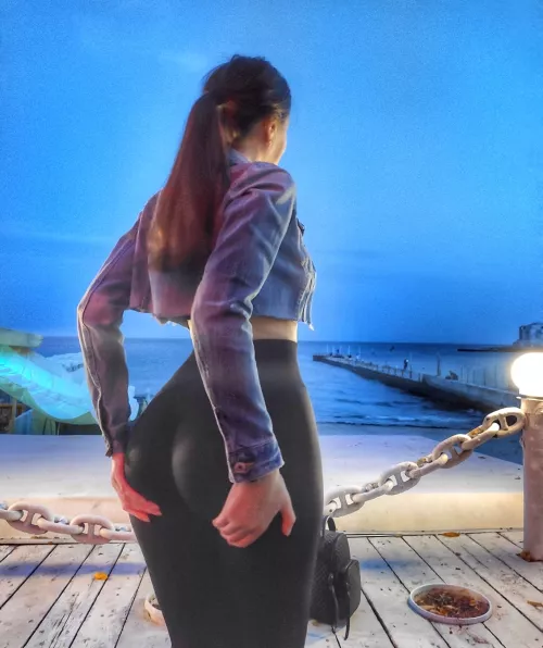 leggings are the most comfortable clothes for walking by SweetieAlyona