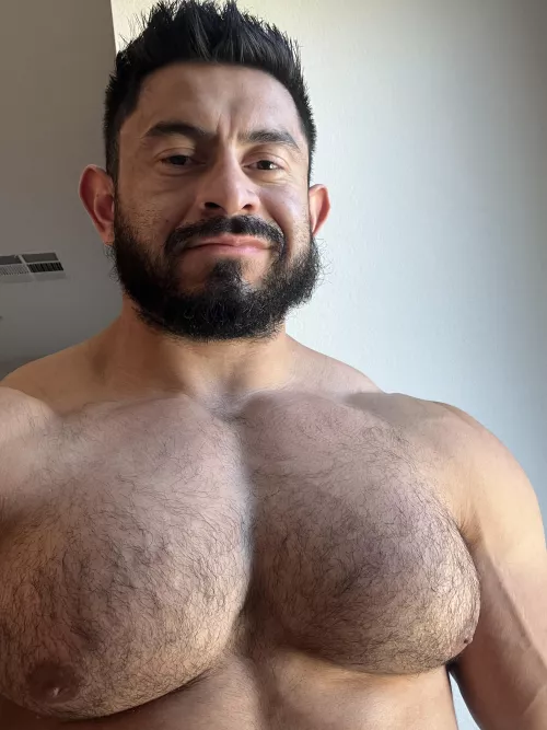 Letting the chin and chest hair grow. 💪🏼 by mateomuscle69