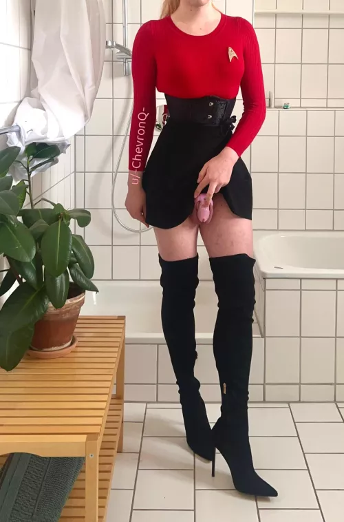 Loctober (5/31) I snuck in a photo at work today for the doubters who think I am not wearing heels at work 😌 Would you unlock me if you had the key? 🥺 by -ChevronQ-