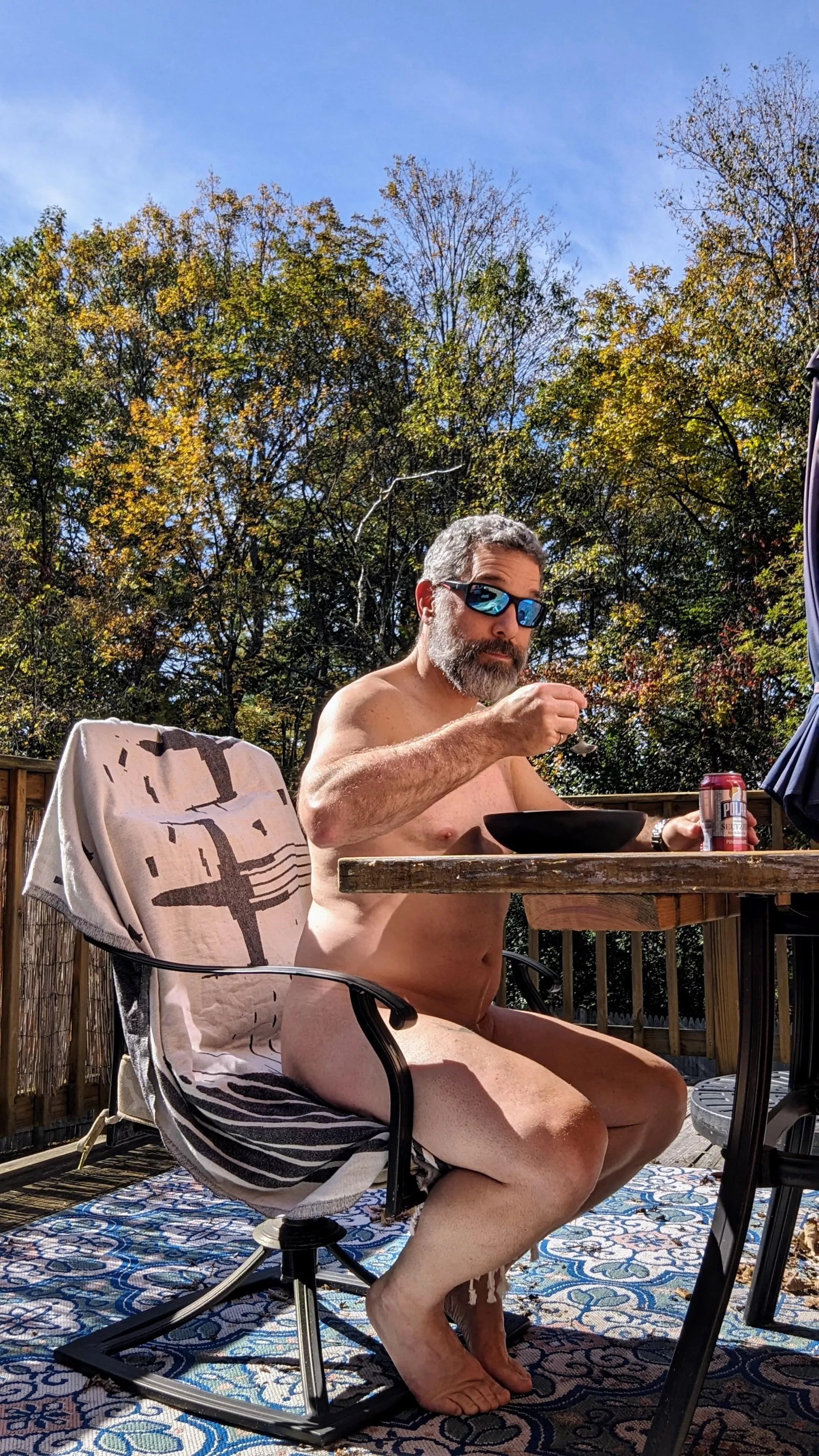 This may be the last chance I get until Spring, so I used my injured dog as an excuse to sneak home from work for an outdoor naked lunch. posted by StormRider-71