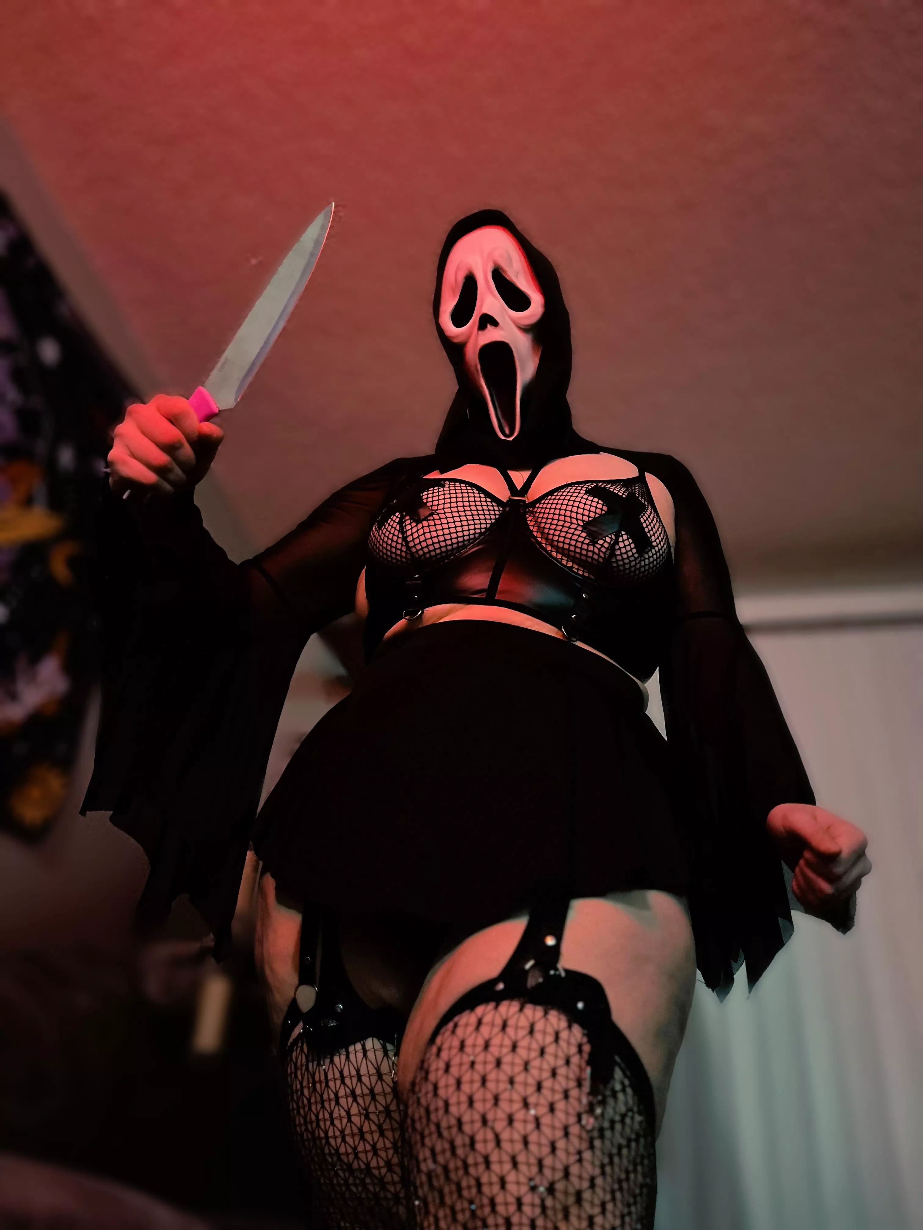 What’s your favorite scary movie? 🥵🫣 (thick Ghostface) posted by meguthick