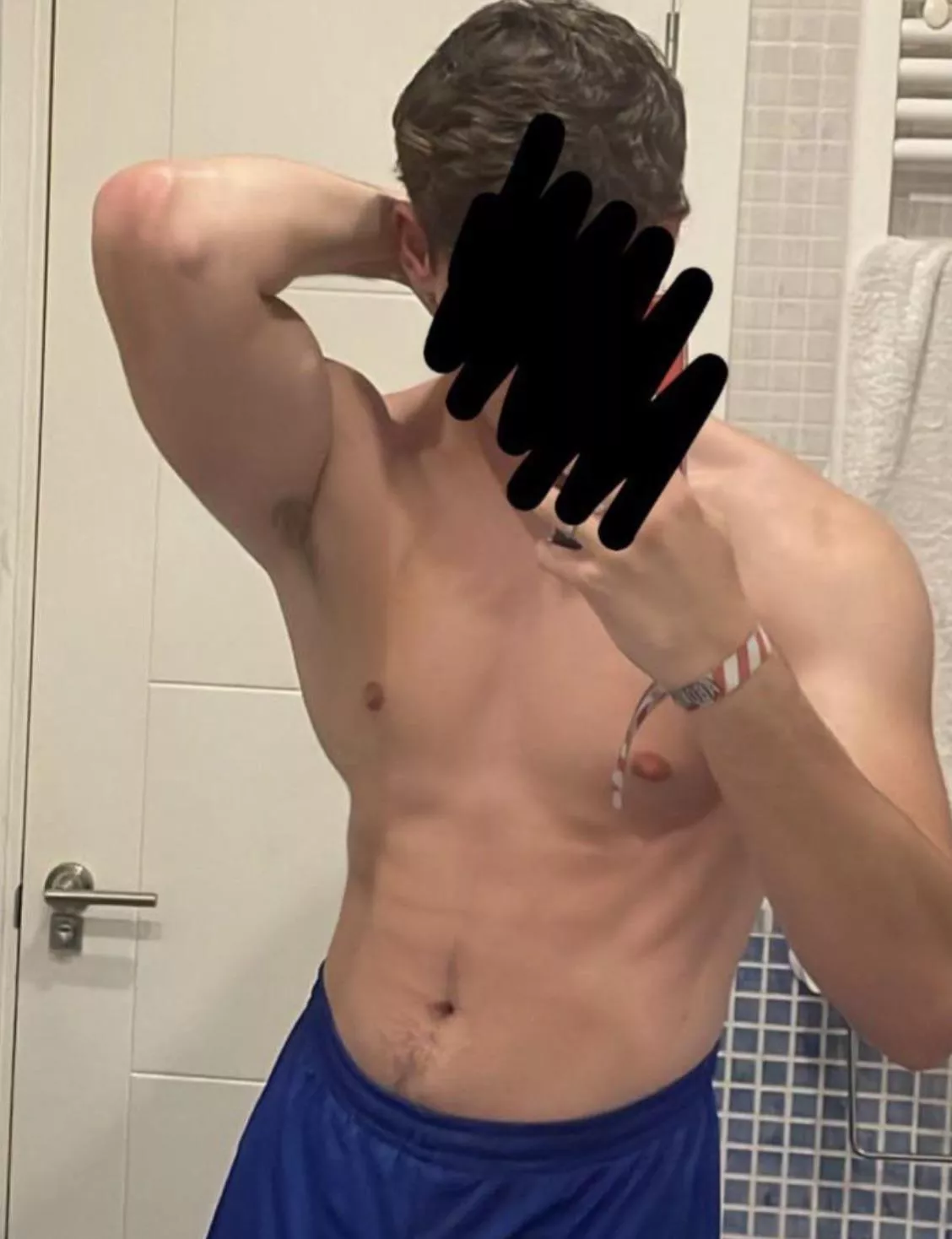 18. Hungs? @brostone190 posted by Hajime_Sex_Symbol