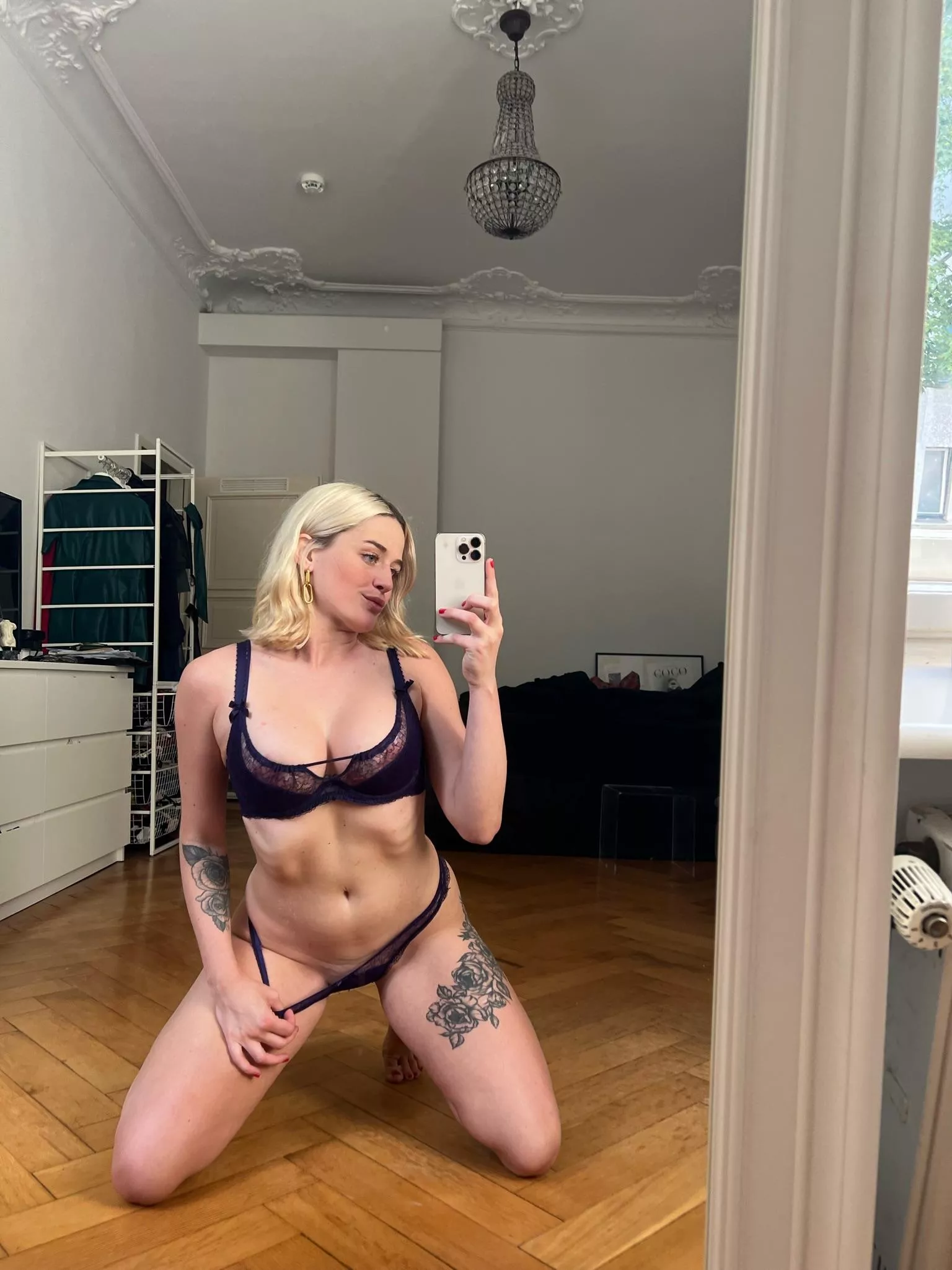 A blonde tatted girl who need new friends here;) posted by statementdiamonds