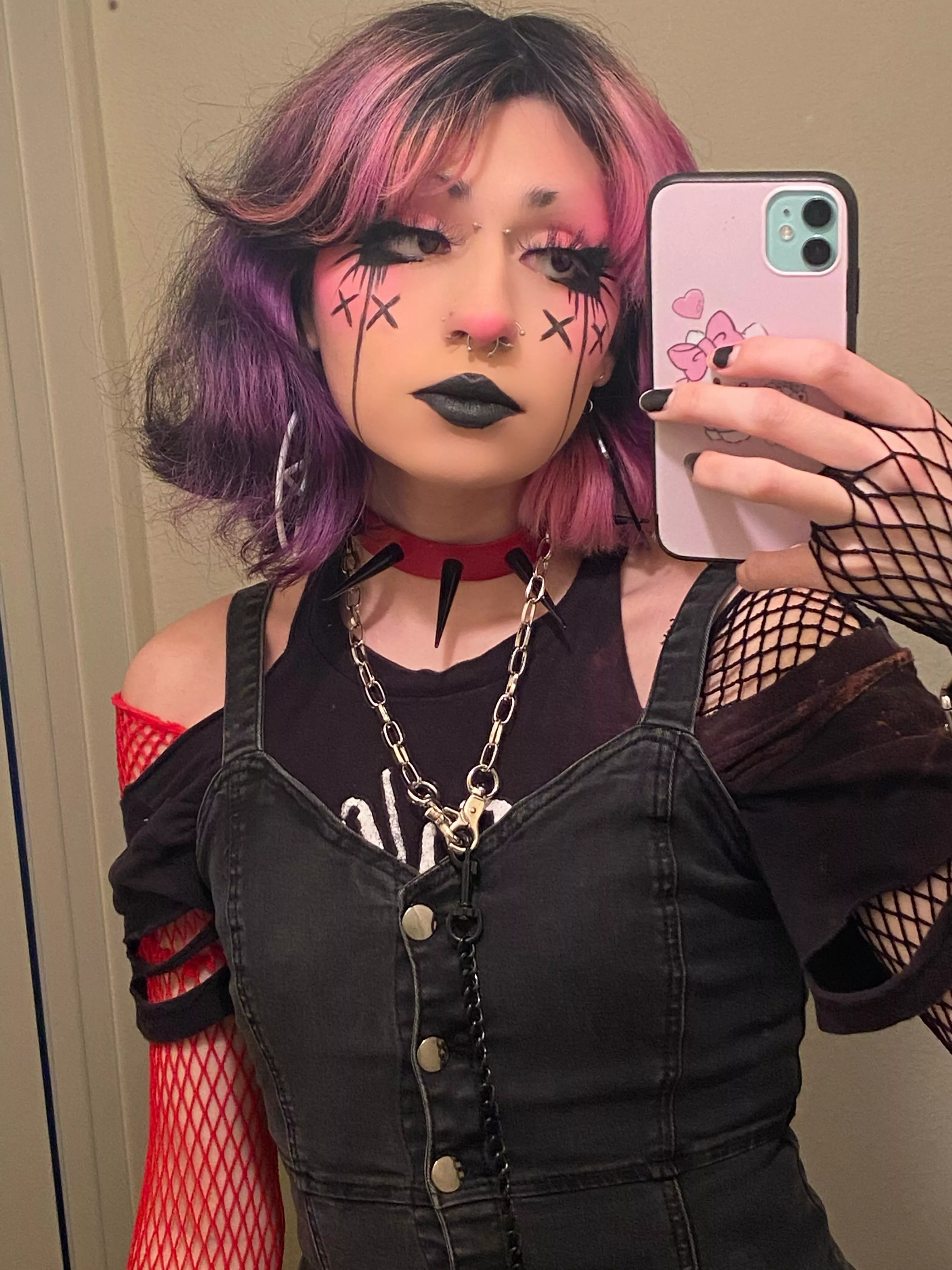 Been a while hasn’t it~? Your fav goth femboy is back <3 did you miss me? 🥺 posted by realmatrixx