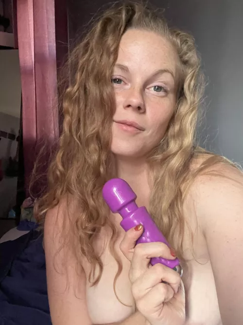 I love clit stimulation and dick penetration. Think you can help by Amputeelove