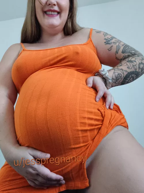 I'm 20 weeks pregnant and married but would you still lift up my little dress? I have nothing on under 😈 by jesspregnancy