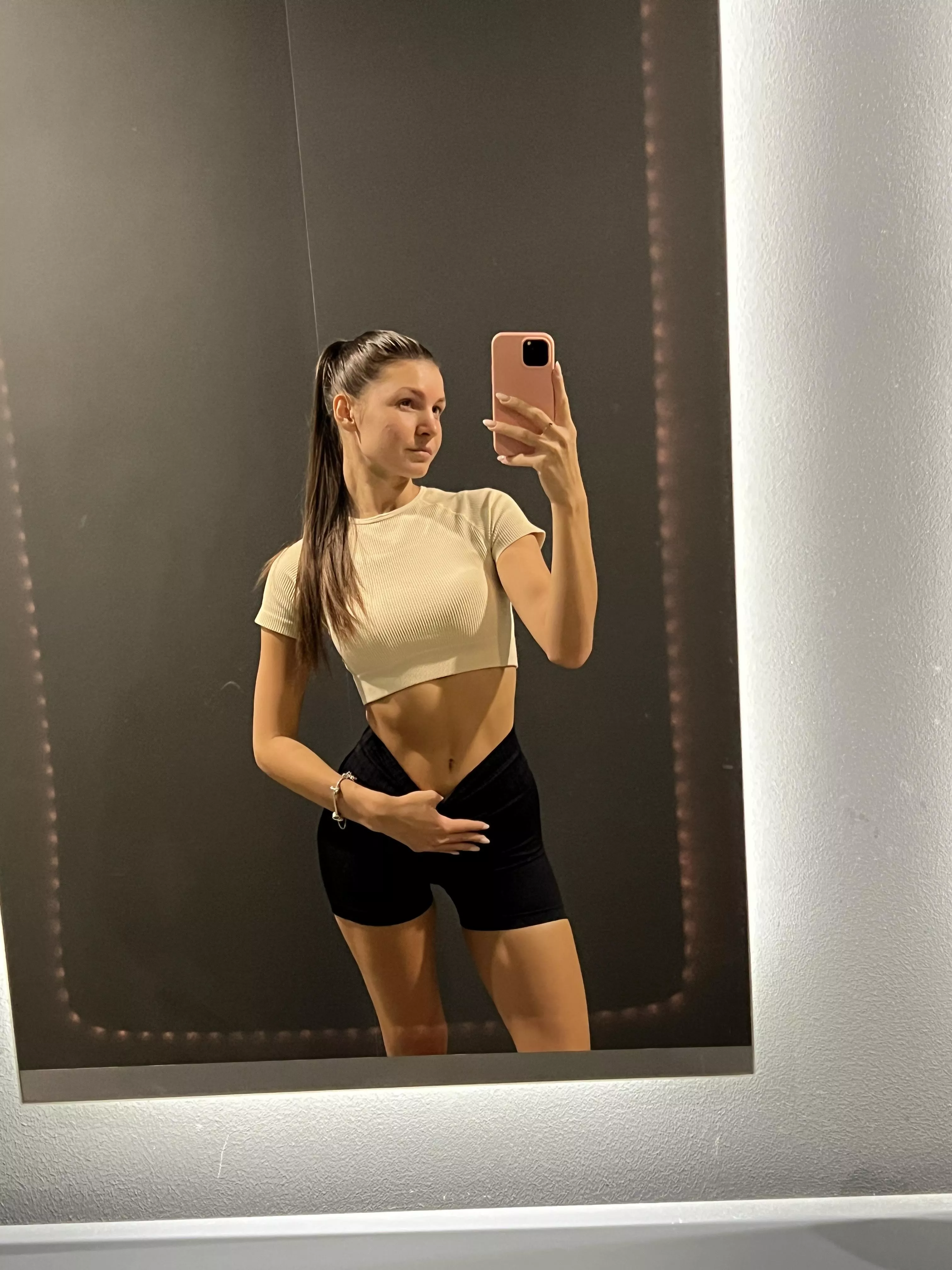 It's time to do some cardio in the bedroom with my tight body posted by BitterActz