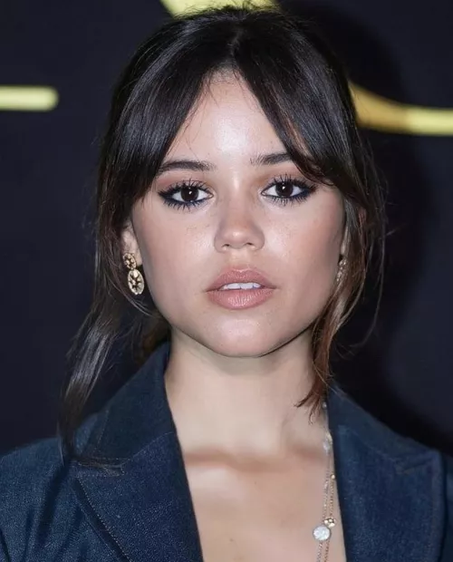 Jenna Ortega by Dragonite___