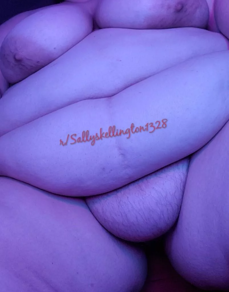 Pussy's so fat posted by SallySkellington1328