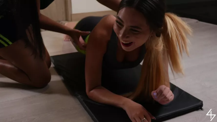 Raquel tried the plank challenge 😈 by mariaangellovato