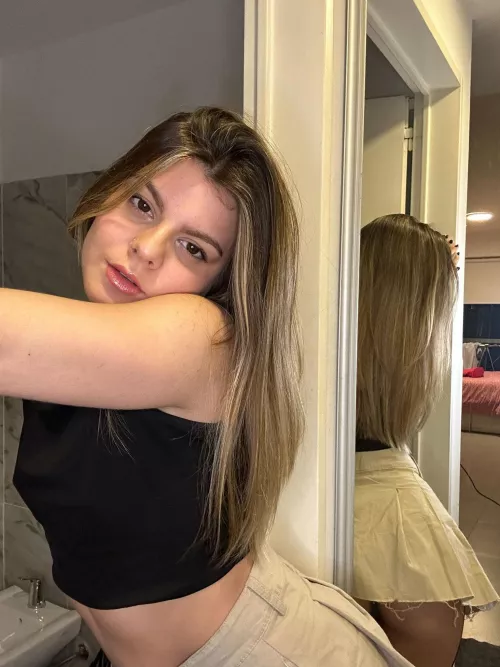 Too hot to handle by StrawberryKittie69