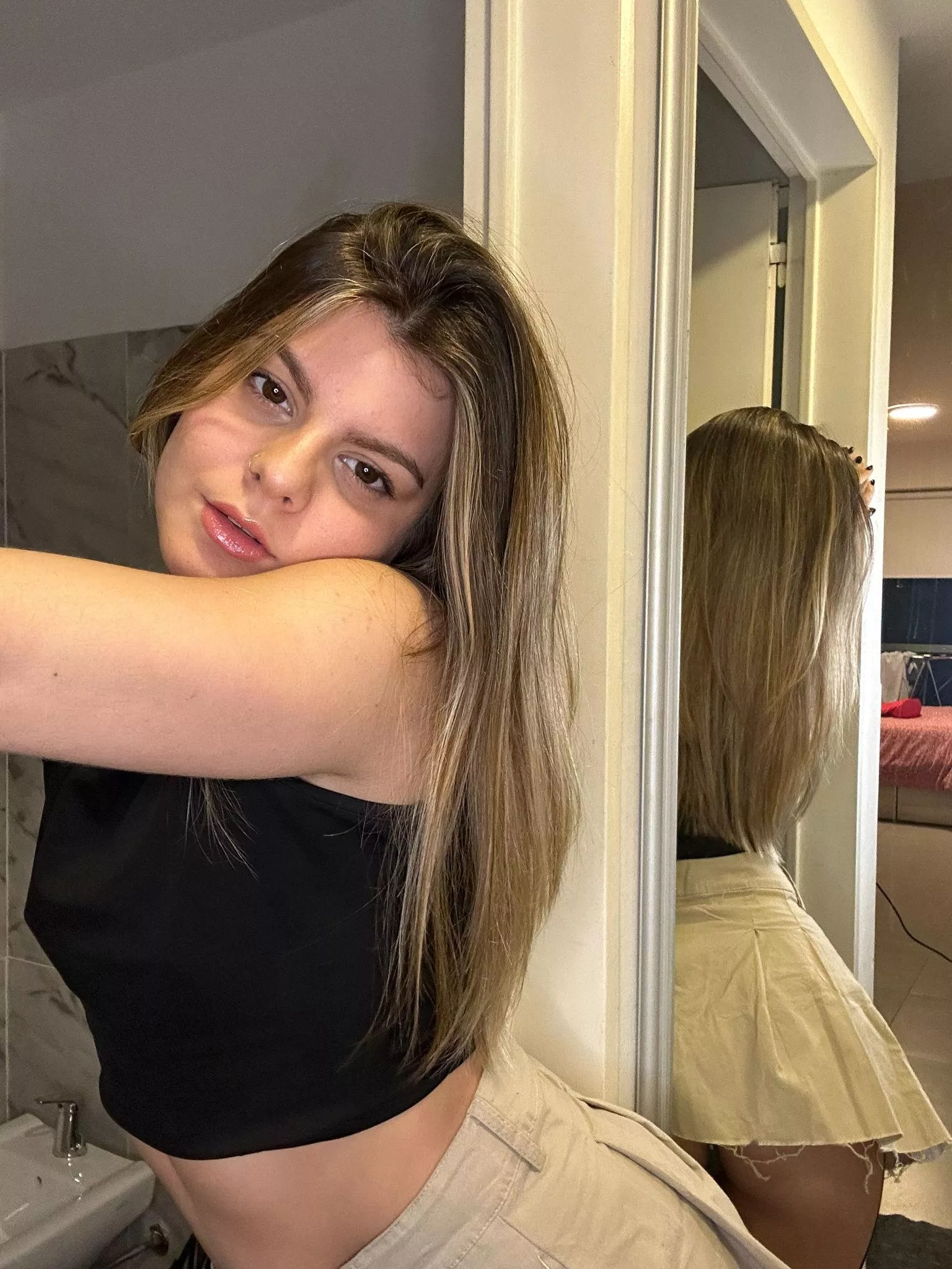 Too hot to handle posted by StrawberryKittie69