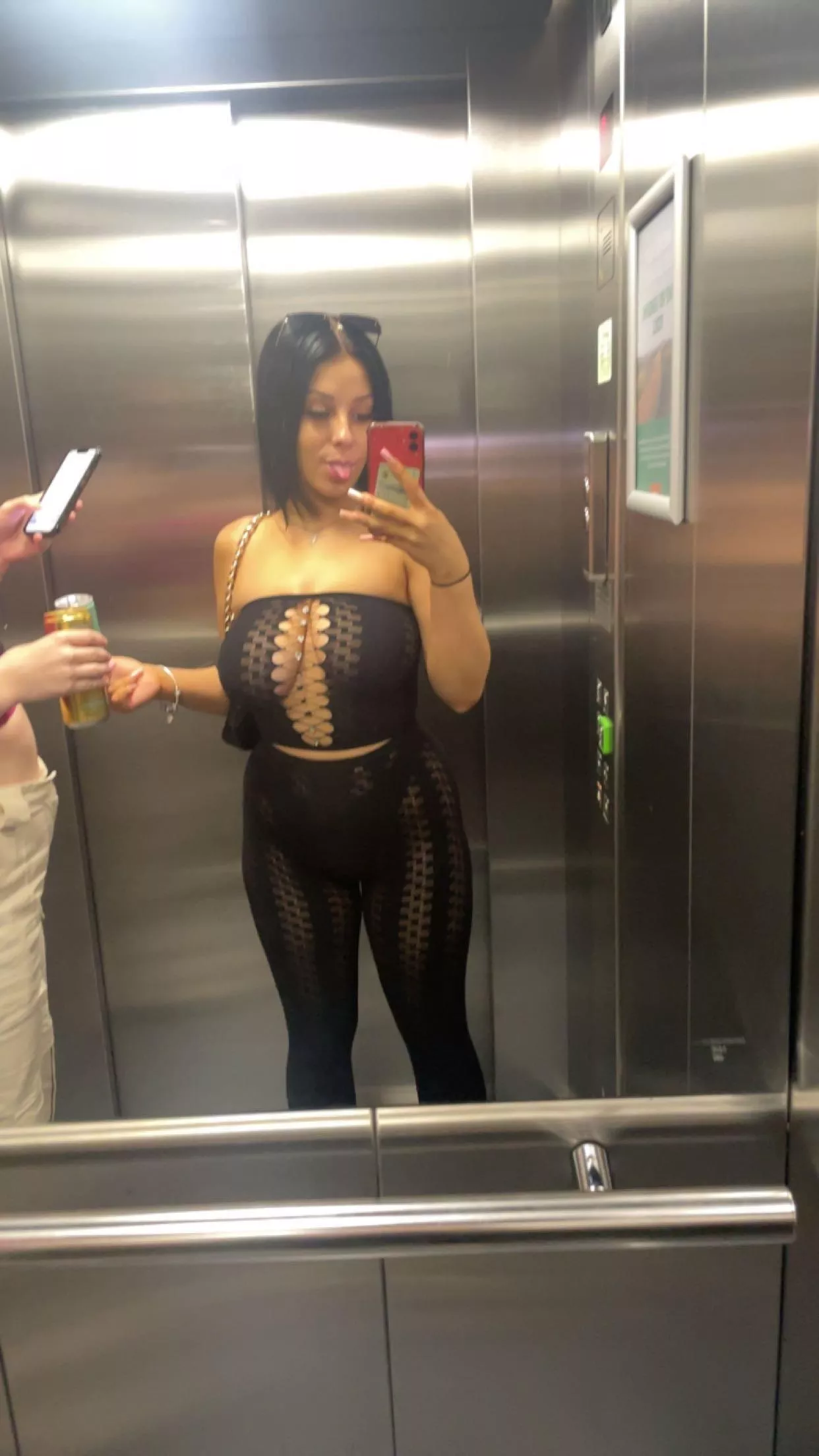 Watch me take it off posted by lmayritalmv