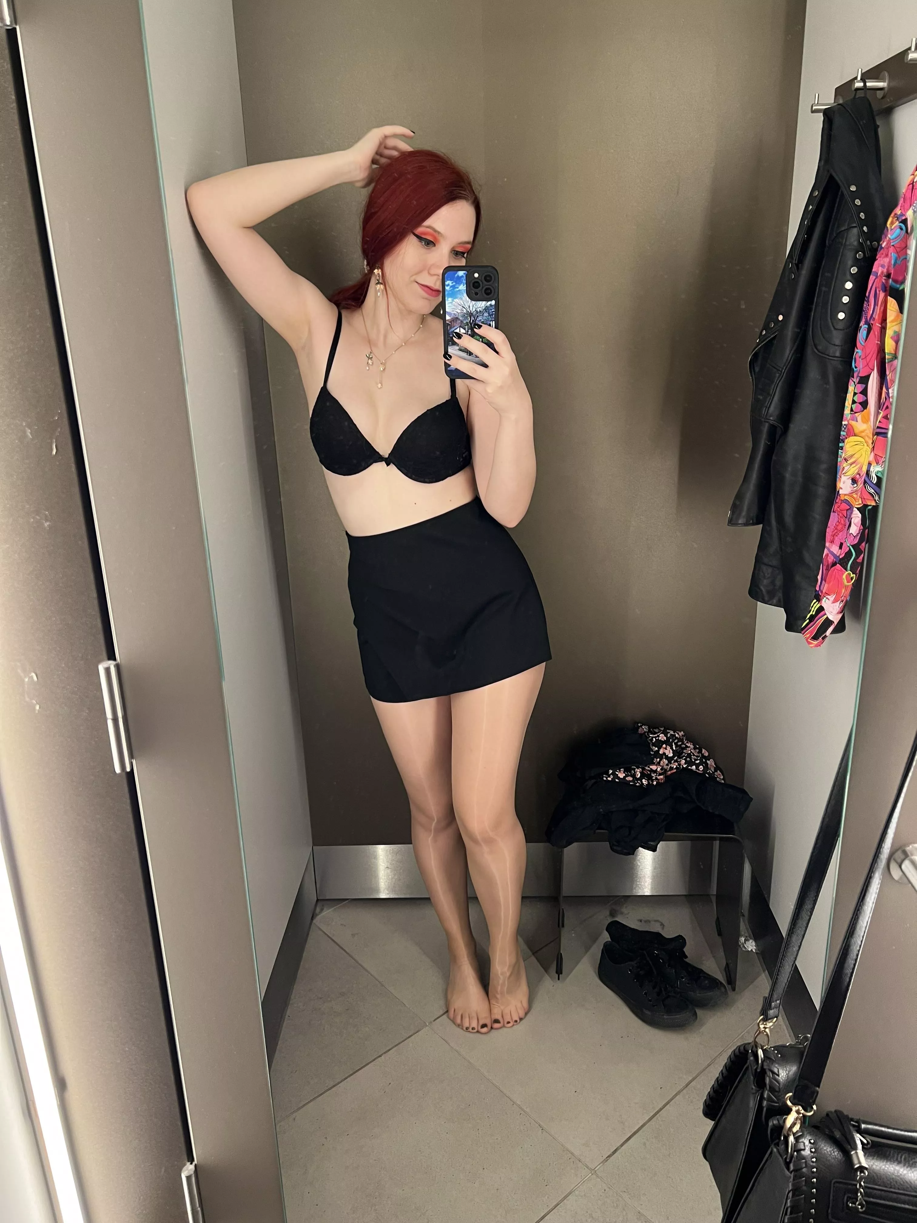 Black🖤 posted by ichigo_emaa