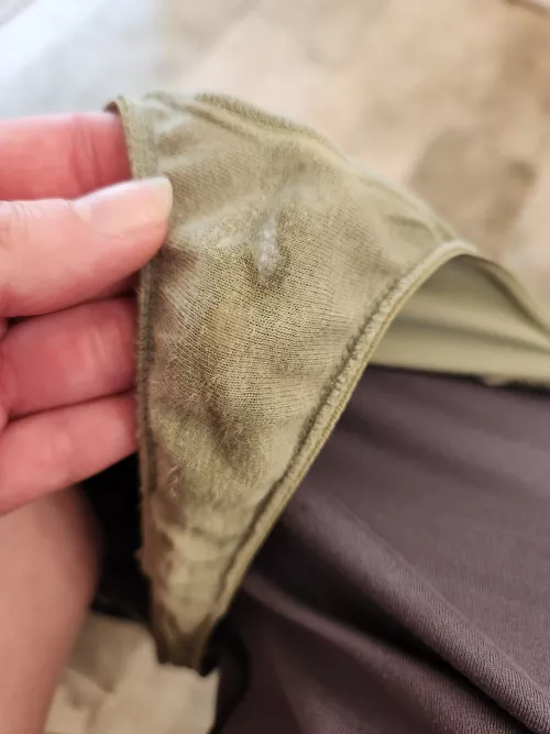 Cute lil teeny spot 😋 been cleaning all day so I'm also soaked in sweat 😅 by TryxiePyxie