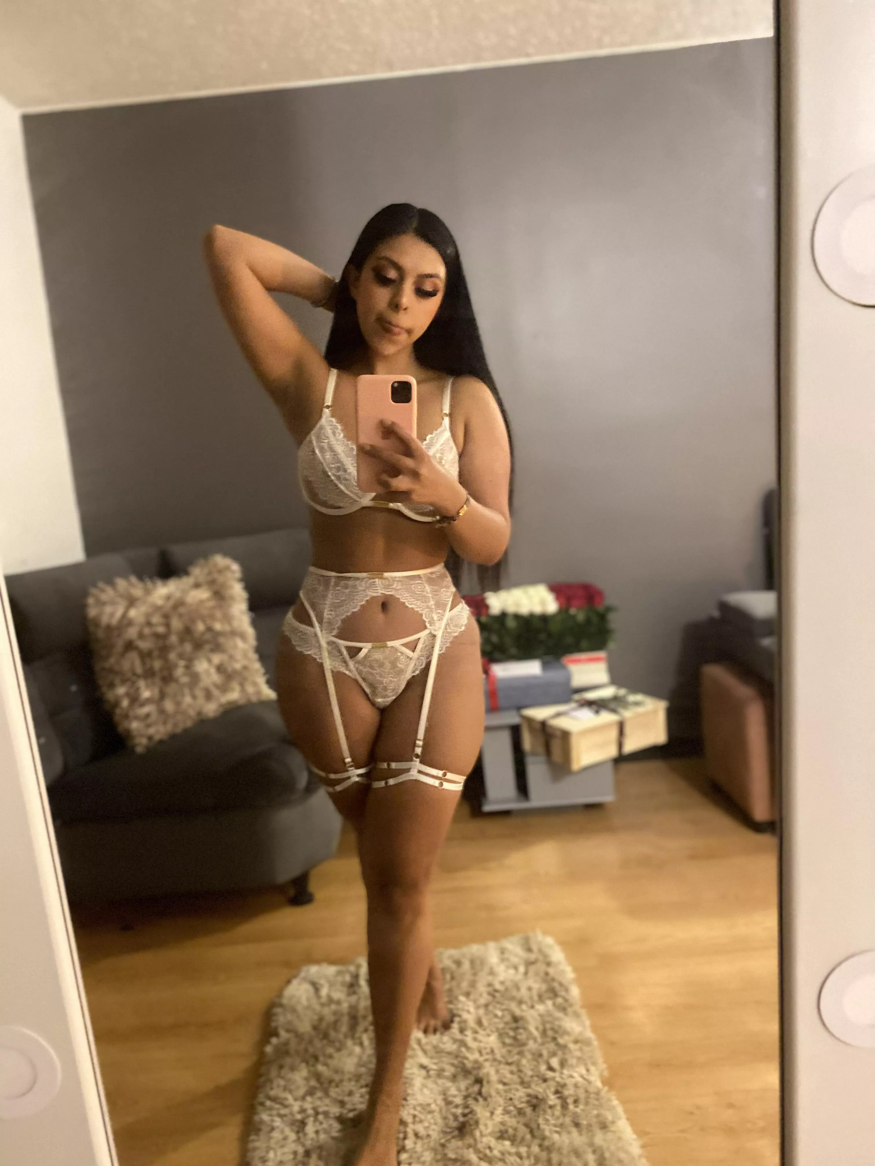 Do u wanna know more about me? You know, my link in Bio posted by karitoIAM