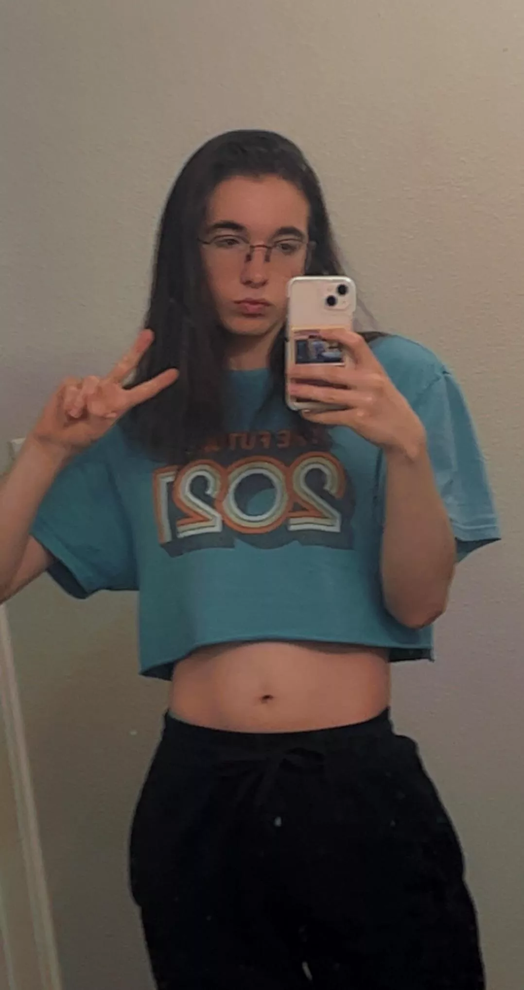 Do you think I’m prettyyy? posted by Cutiie_Pie