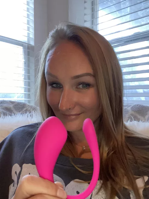 Home alone tonight. Let me know by Miss_Hornay