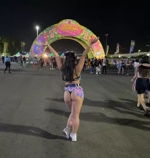 I am surly lining up for next festival .. let's get wasted 🔥 by lisa_230