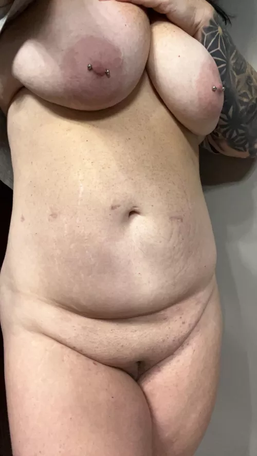 I’m I too chubby for 28 and 4’10? by Inkedandcurvy13