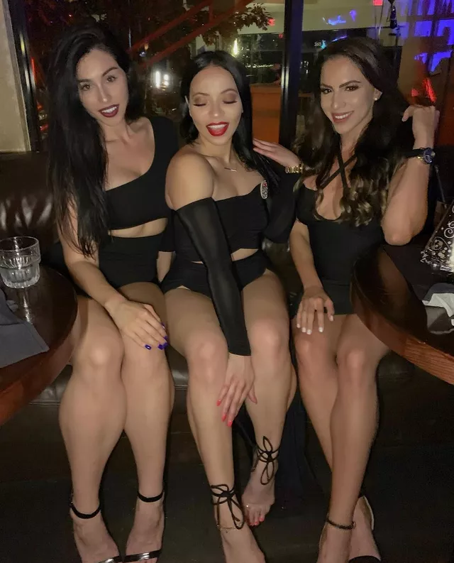 Legs posted by the-reacher