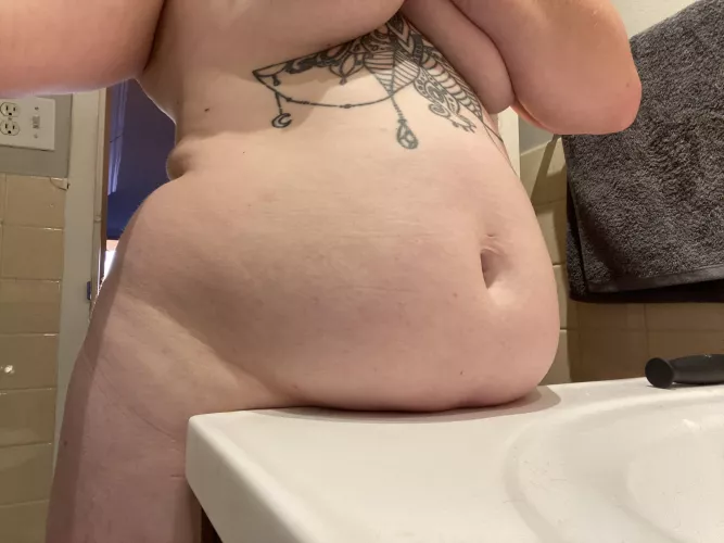 Nice and full 🤰🏼 by makchubby