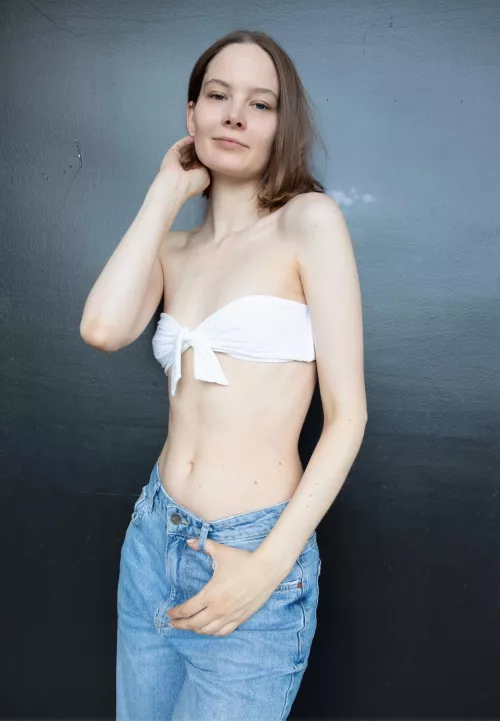 This is the shortest crop top I own [f] by sophiaemilia