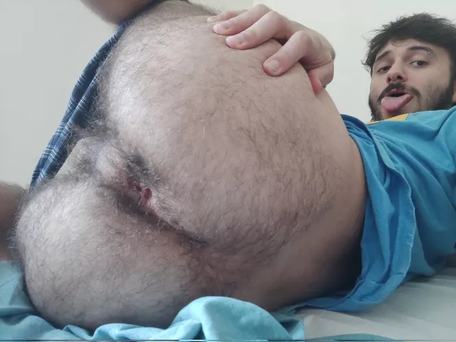 Who's going in first? by cocMarx